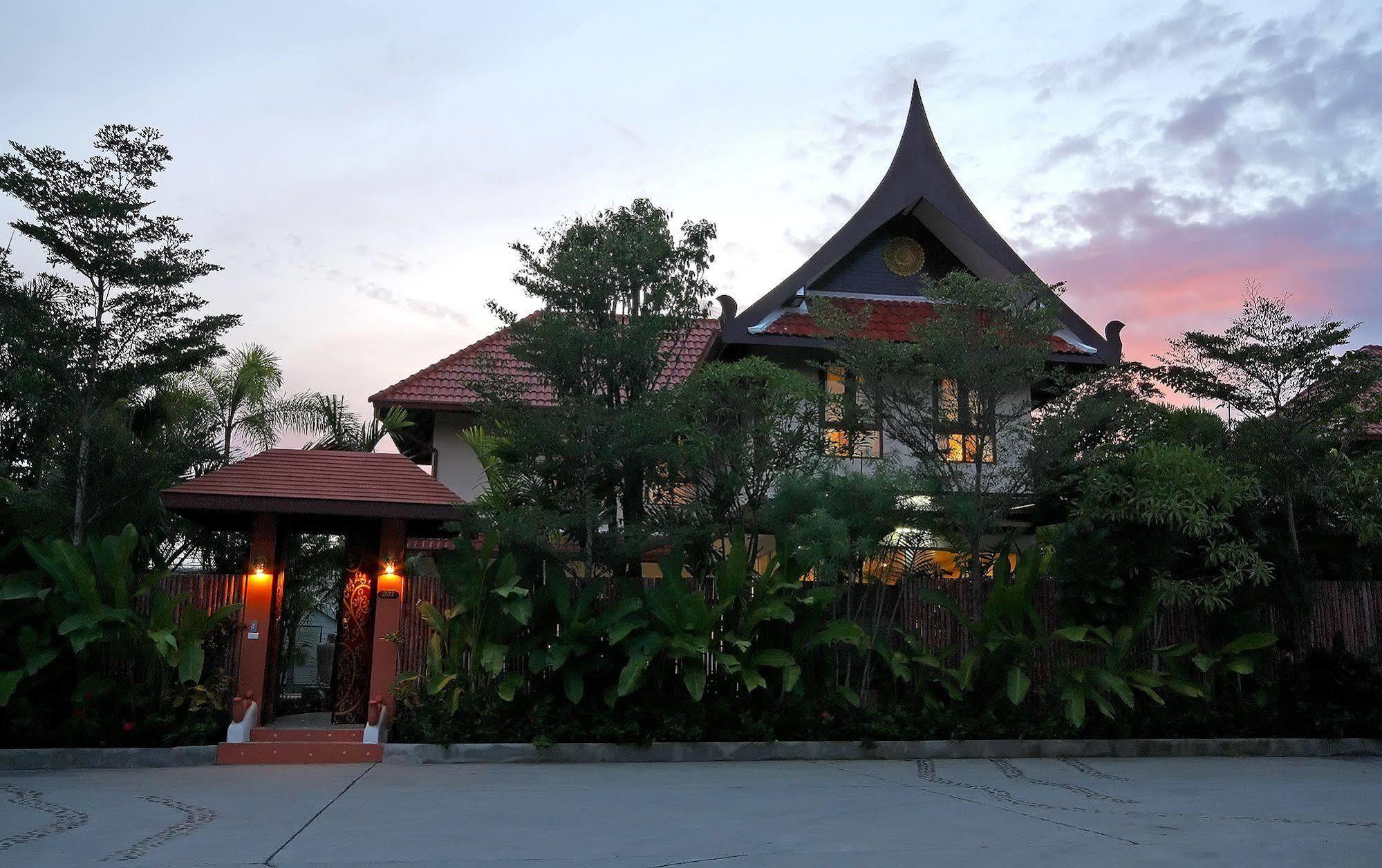 Thai Thani Pool Villa Resort Джомтьєн-Біч Екстер'єр фото